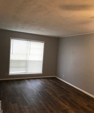 2nd image of 3700 Colony Dr