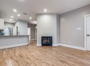 4800 W Lovers Ln APT 204, Dallas, TX 75209