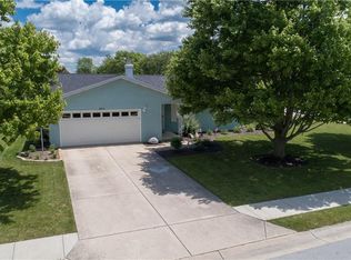 802 Warren Dr, Wapakoneta, OH 45895