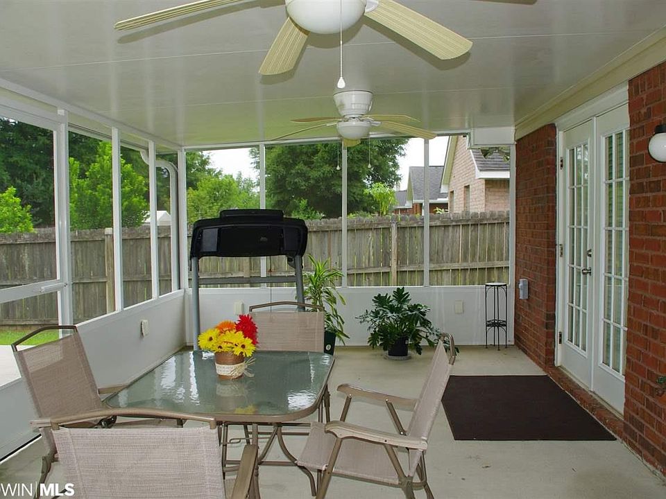 1st image of 2623 Rosebud Dr