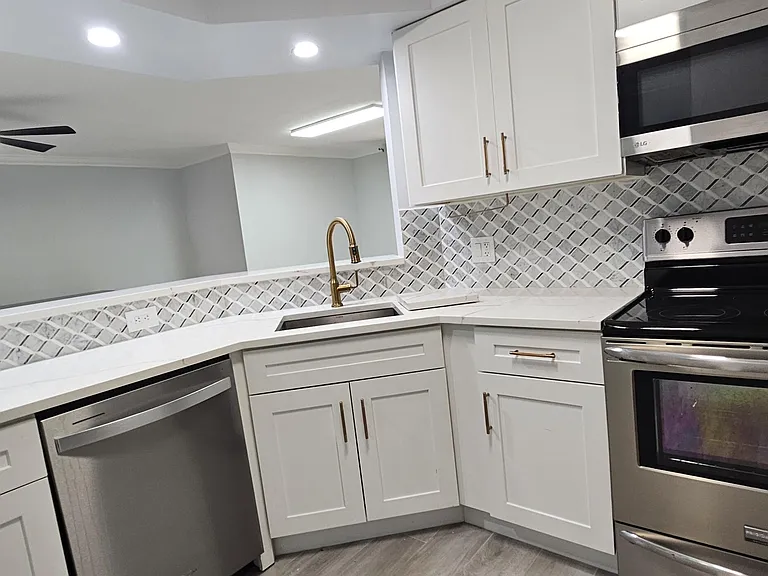 400 Scotia Dr #203 — Photo 47