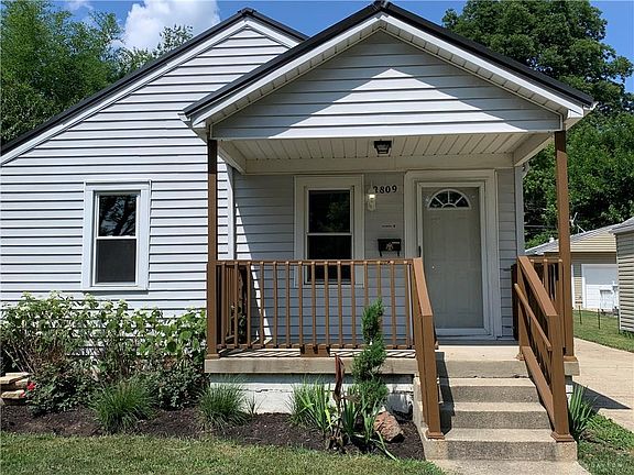 3rd image of 2809 Winton Dr