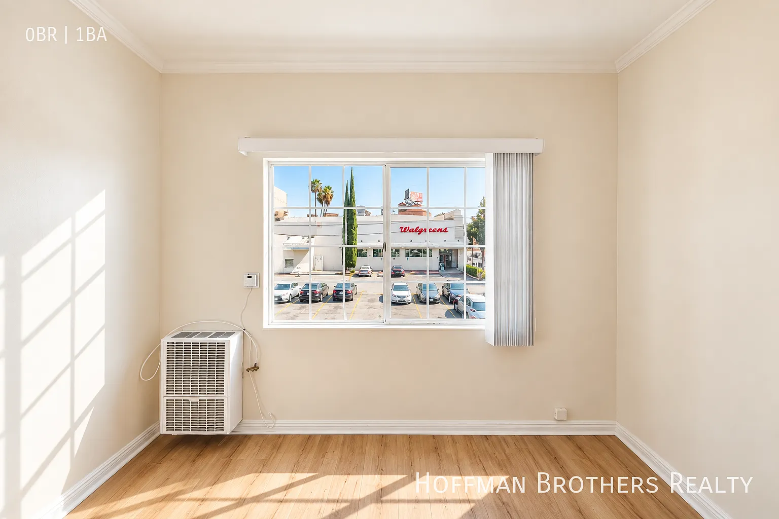 654 S Dunsmuir Ave Los Angeles CA 90036 — Photo 4