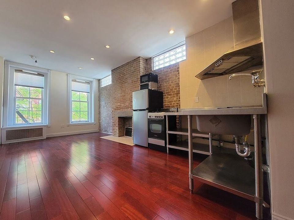 1st image of 106 Charles St APT 4