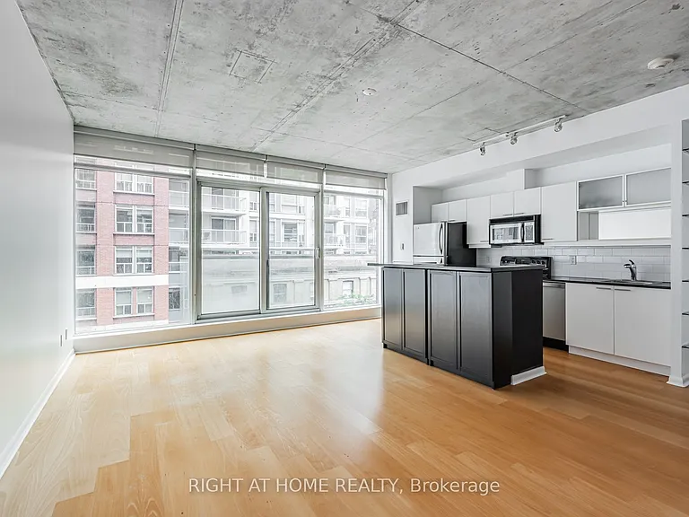 333 Adelaide St E #418 — Photo 4