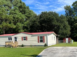 110 Clayton Dr, Newport, NC 28570