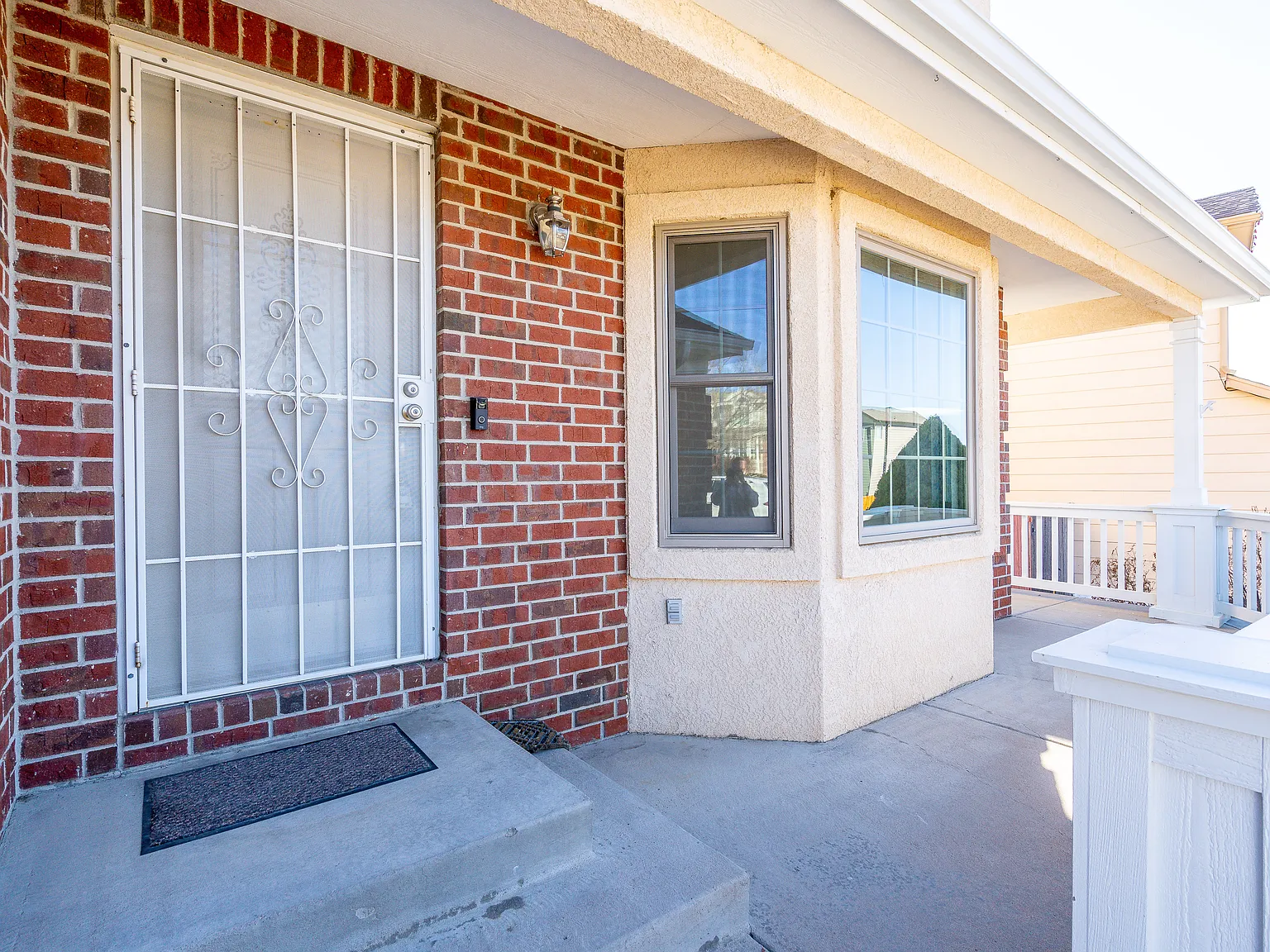 6 bed, 3387 sqft, $3,195 — Photo 2