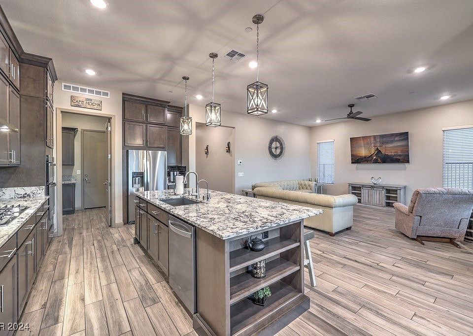 1st image of 50 Desert Ivy Ln