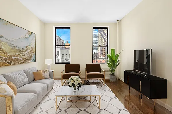 Rented by Compass | media 7