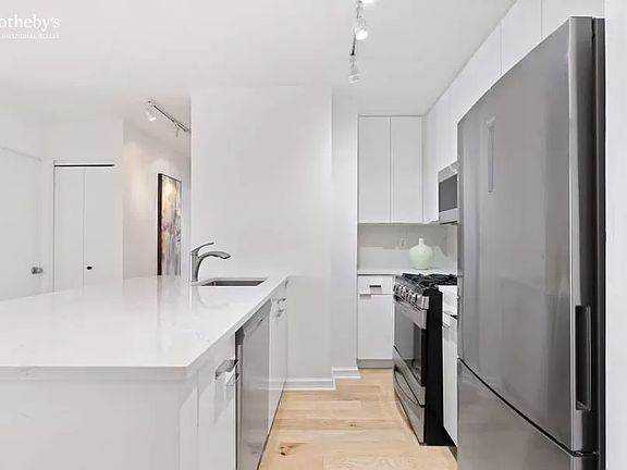 5th image of 445 W 54th St APT 7B