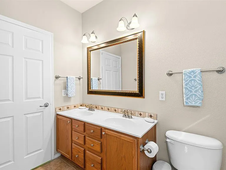 109 Providence St — Photo 21