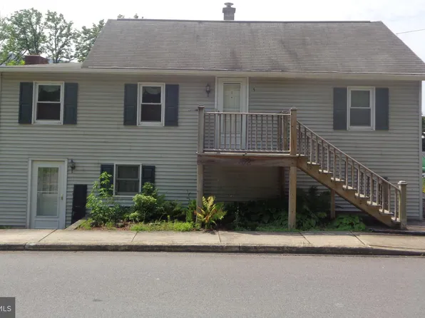 52 N Brown St, Mc Clure, PA 17841