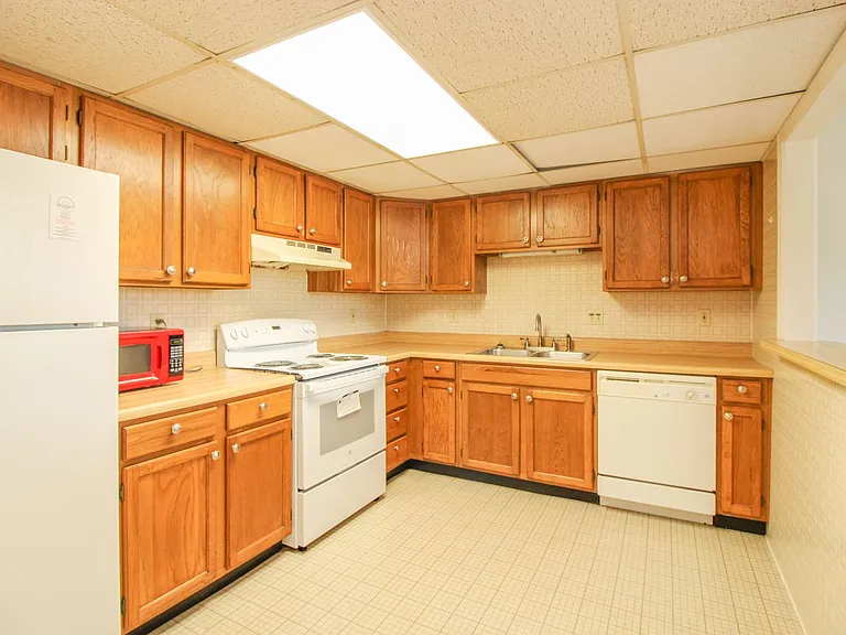 1812 Sunrise Dr — Photo 10