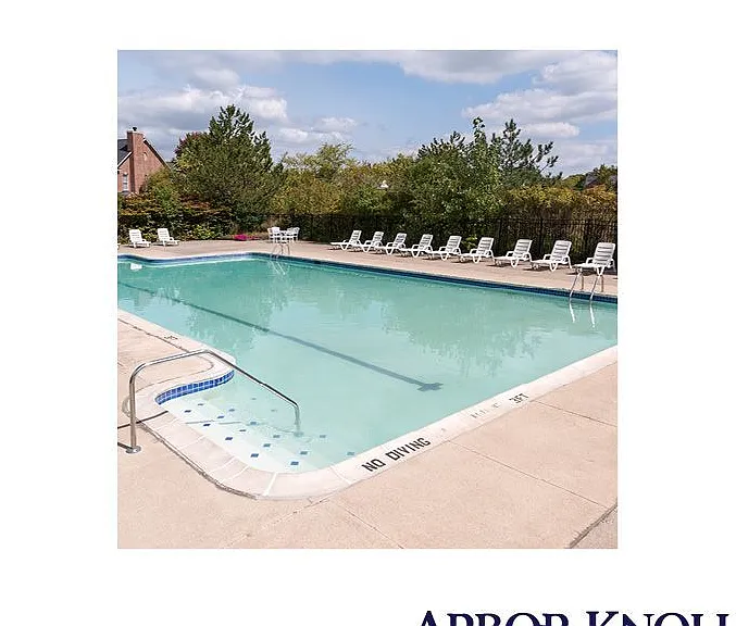 Arbor Knoll — Photo 3