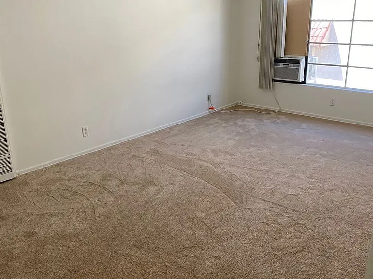 11844 Mayfield Ave — Photo 21