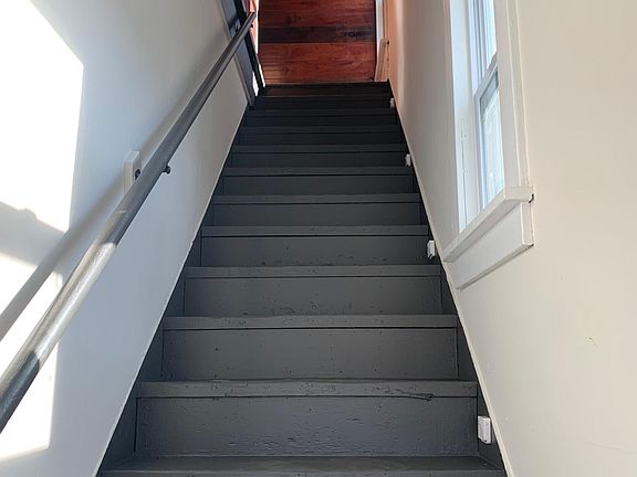 2nd image of 618 Fulton St #1/2