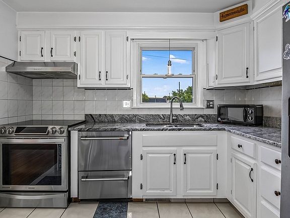 5th image of 21 Cardosi Ct
