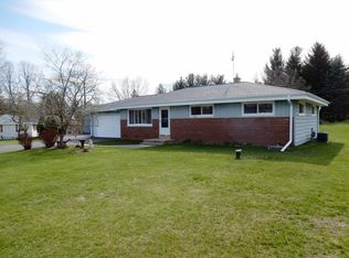 2735 Harmony Cir, Brookfield, WI 53045