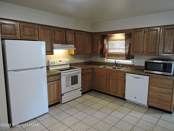 5th image of 42D Borough St