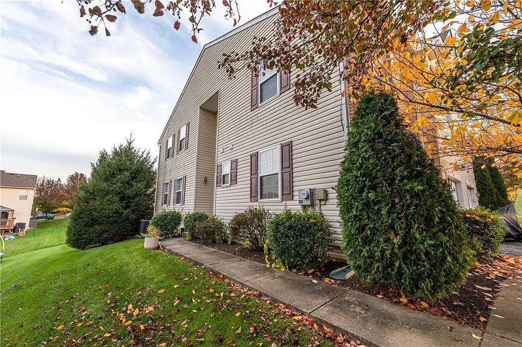 7114 Hunt Dr, Macungie, PA 18062 Zillow