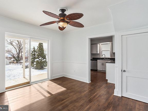 4th image of 400 Linganore Ave
