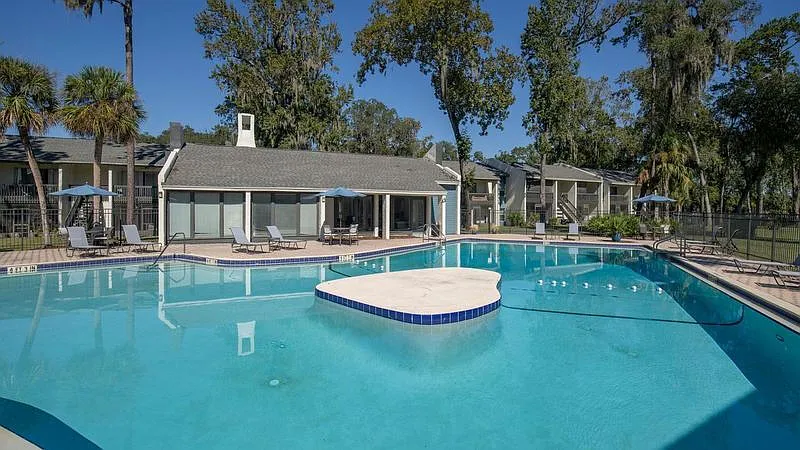 Cove at Peninsula — Photo 2