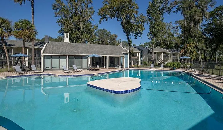 Cove at Peninsula — Photo 2