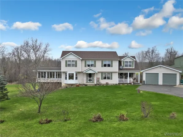 4893 Cacner Rd, East Bethany, NY 14054