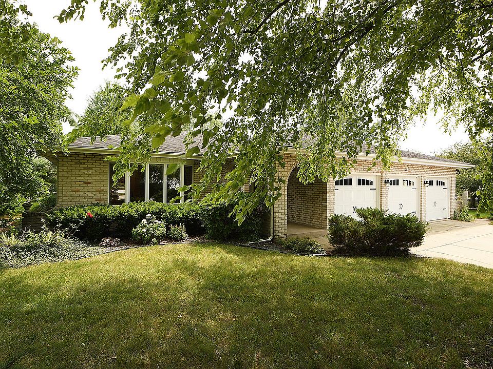 1st image of 150 Vail Dr