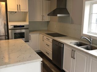 22 George St, Ajax, ON L1S1S5