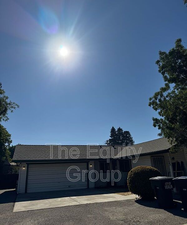 1st image of 1123 W Tulare Ave
