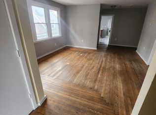 1553 Chapel St #3, New Haven, CT 06511