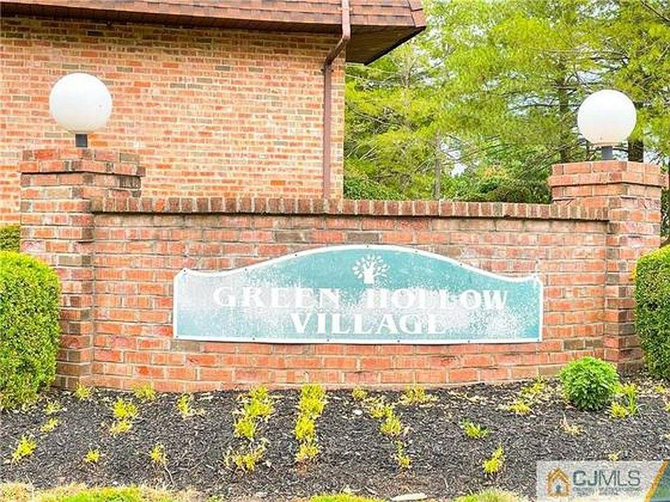1st image of 1811 Green Hollow Dr