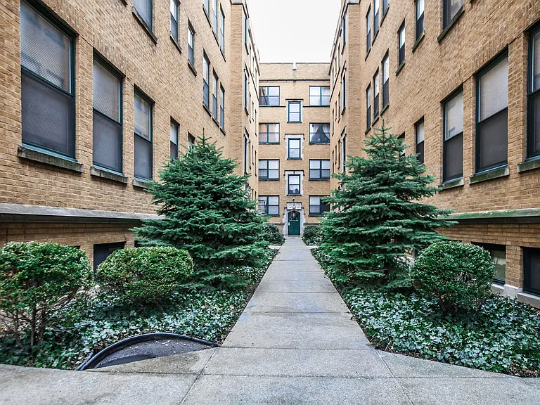 7211 S Yates Blvd #1B — Photo 15