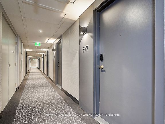 4th image of 543 Richmond St W #307