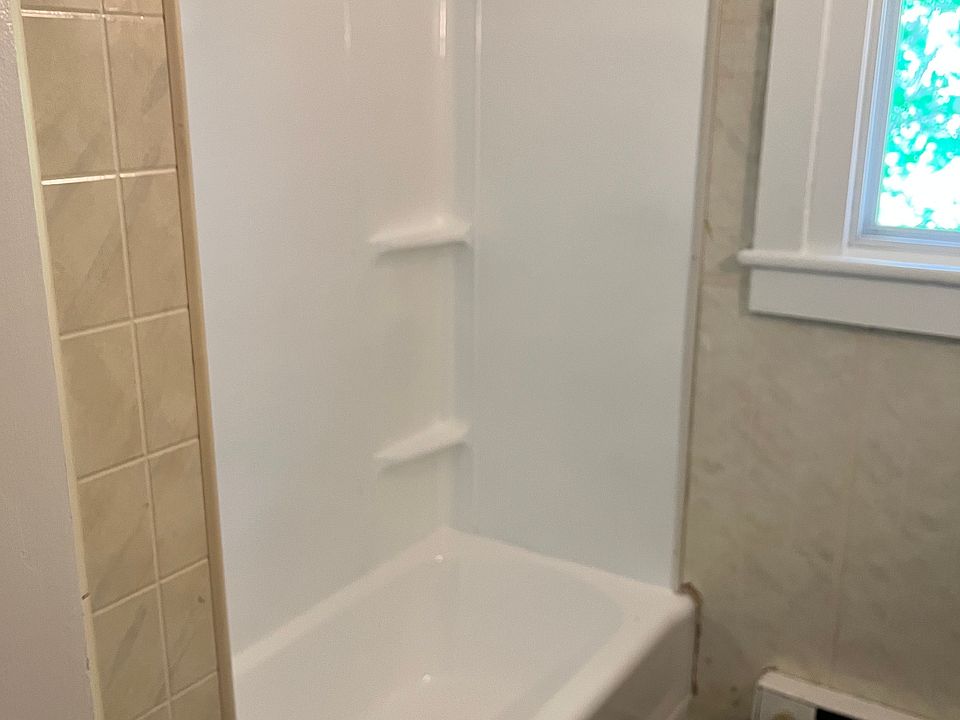 1st image of 2935 Meyer Ave APT 3