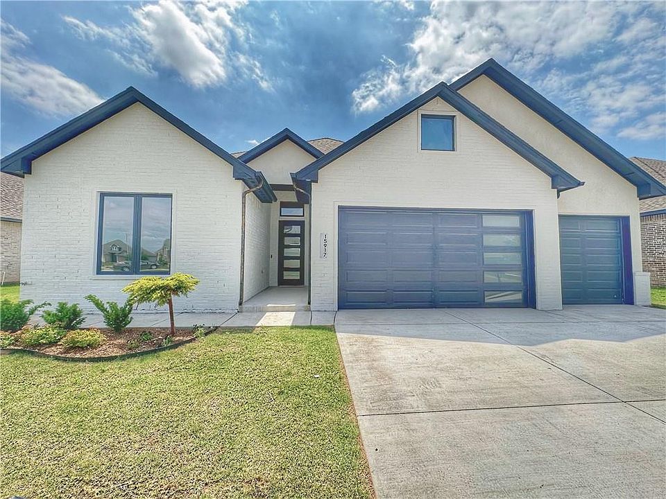 1st image of 15917 Palermo Dr