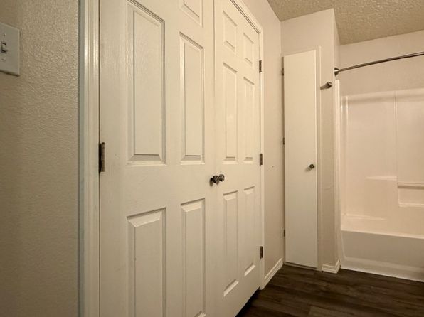 1003 Sun Ct