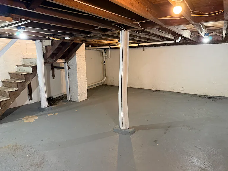 538 York St — Photo 21