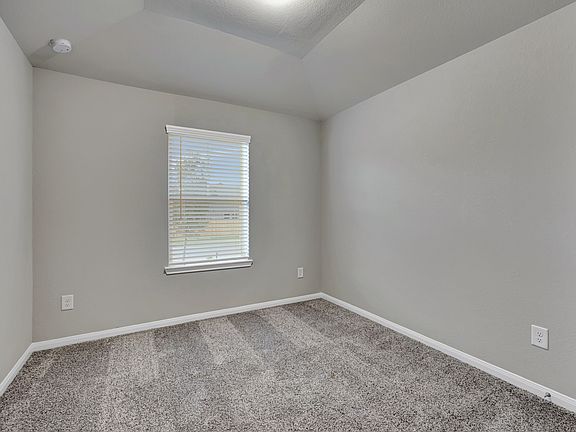 5th image of 311 Harbor Forest Ln