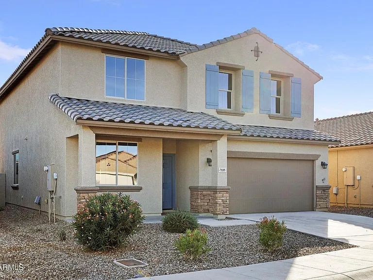 7135 W Rancho Dr — Photo 3