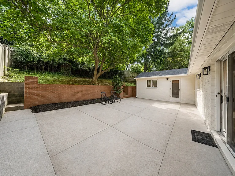 2933 Arizona Ave NW — Photo 34