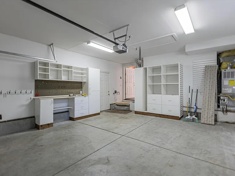 794 Manor Way — Photo 41
