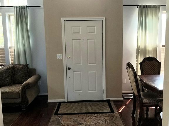 4th image of 5926 Cove Point Ct