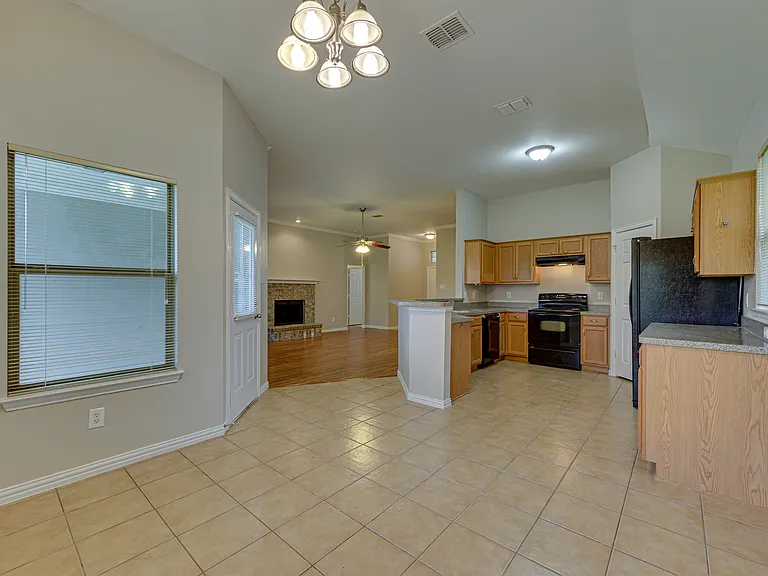 102 Paloma Cir — Photo 11