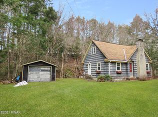 114 Herzog Rd, Greeley, PA 18425