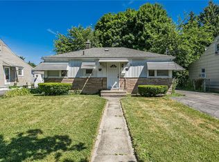 166 Ashwood Dr, Rochester, NY 14609