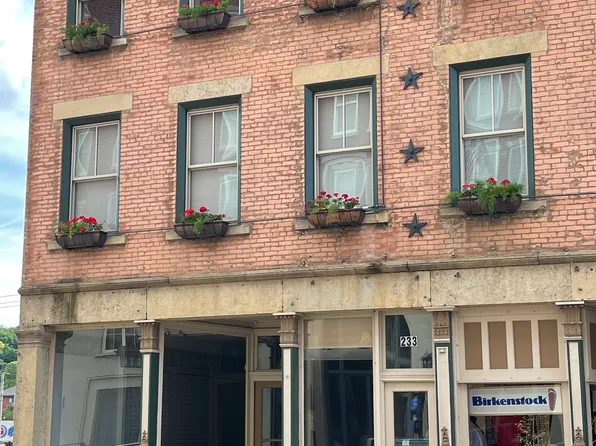 233 Main St Unit 1, Dubuque, IA 52001