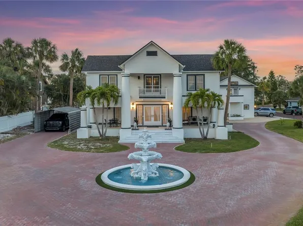 208 N Spring Blvd, Tarpon Springs, FL 34689