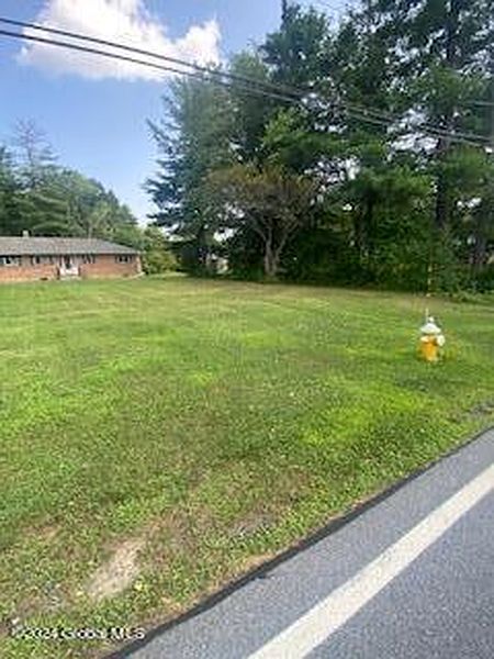 4th image of 1092 Mohawk Road